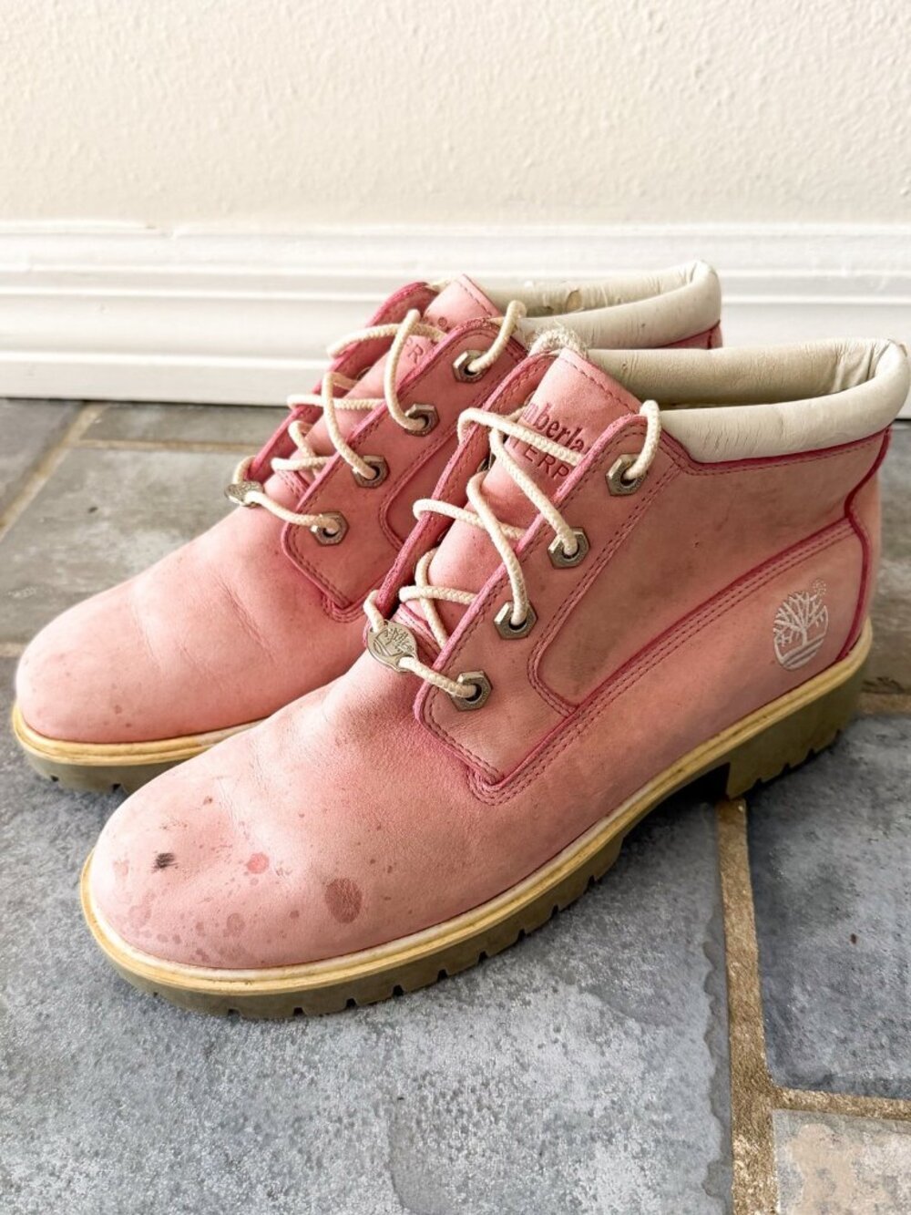 Timberland Pink Nubuck Chukka Boots Women’s Size 7M Lace Up Leather